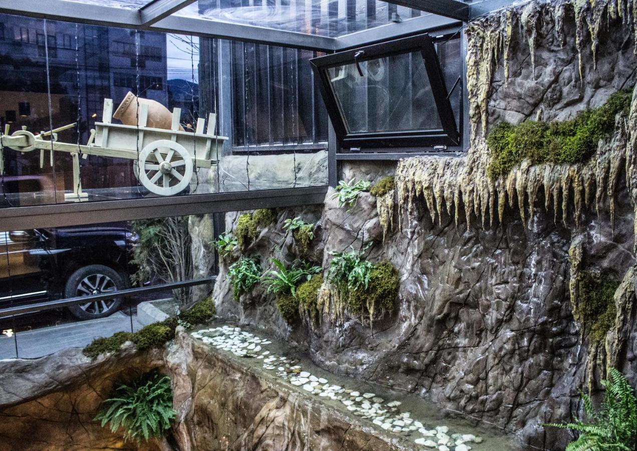Bg Palace Hotel Tbilisi Exteriér fotografie